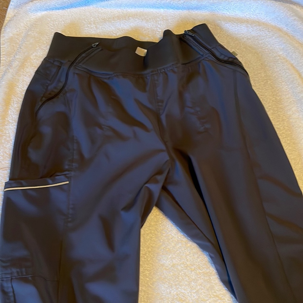 Three piece scrubs set Cherokee infinity